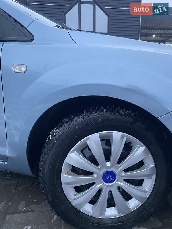 Седан Ford Focus 2006 в Дрогобыче