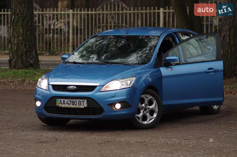 Хэтчбек Ford Focus 2010 в Ворзеле