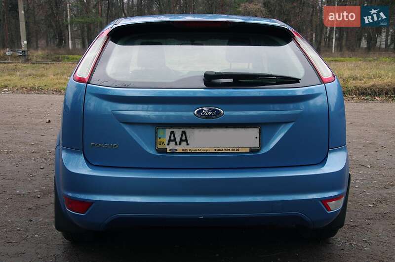 Хэтчбек Ford Focus 2010 в Ворзеле