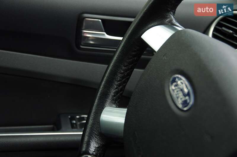 Хэтчбек Ford Focus 2010 в Ворзеле