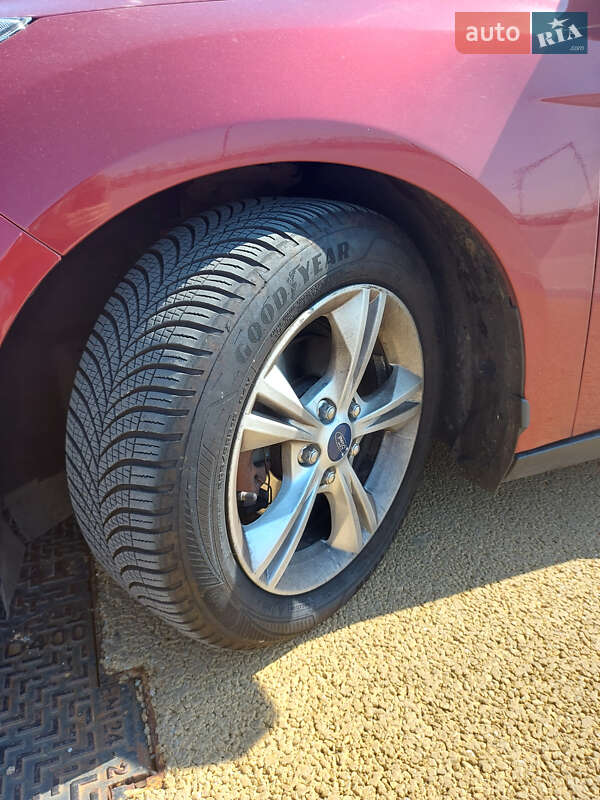 Хетчбек Ford Focus 2015 в Києві