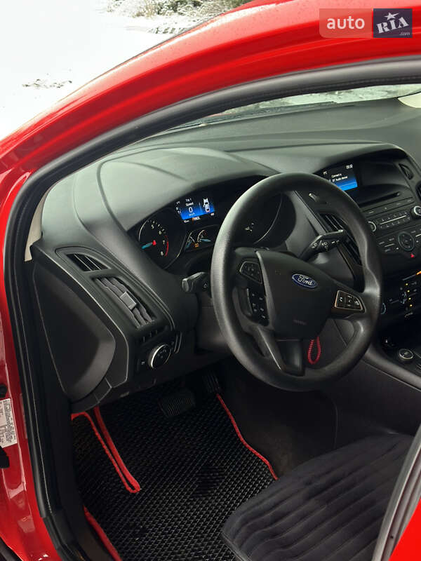 Седан Ford Focus 2015 в Дніпрі