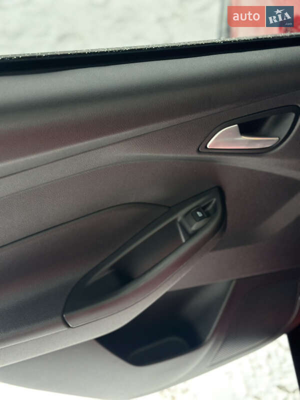 Седан Ford Focus 2015 в Дніпрі