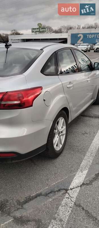 Седан Ford Focus 2017 в Ужгороді