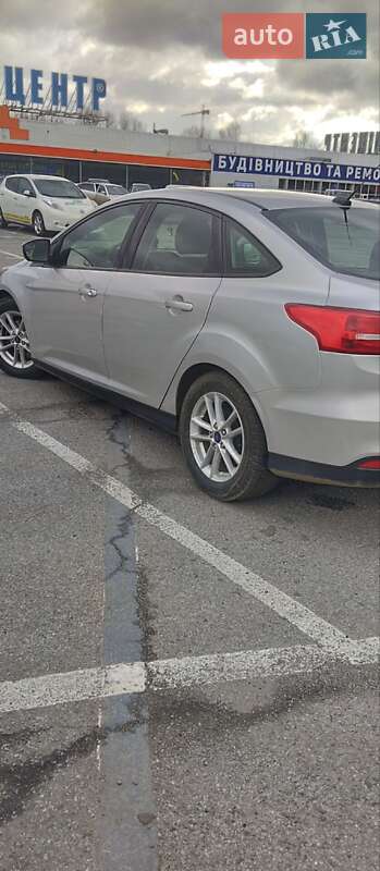Седан Ford Focus 2017 в Ужгороді