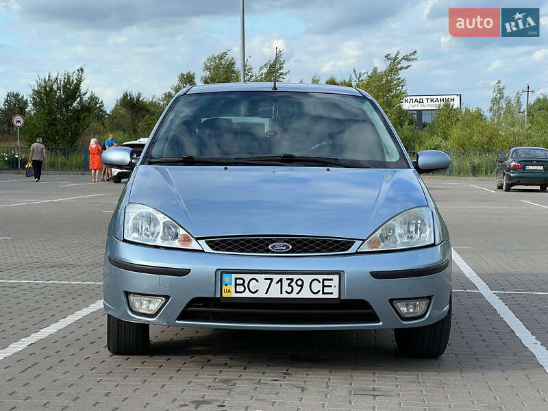 Седан Ford Focus 2004 в Золочеві