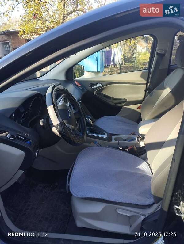 Седан Ford Focus 2013 в Золочеві