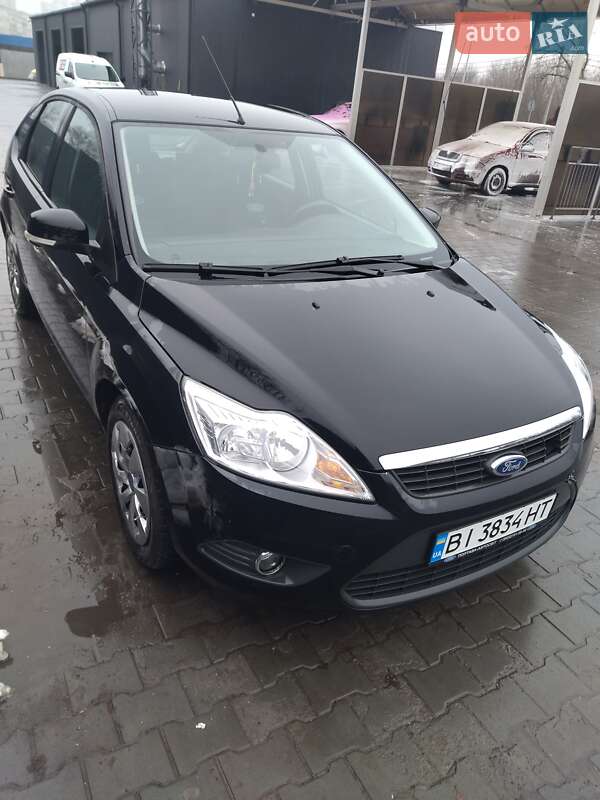 Хэтчбек Ford Focus 2010 в Полтаве