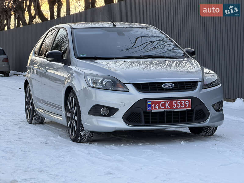 Хетчбек Ford Focus 2010 в Чернівцях