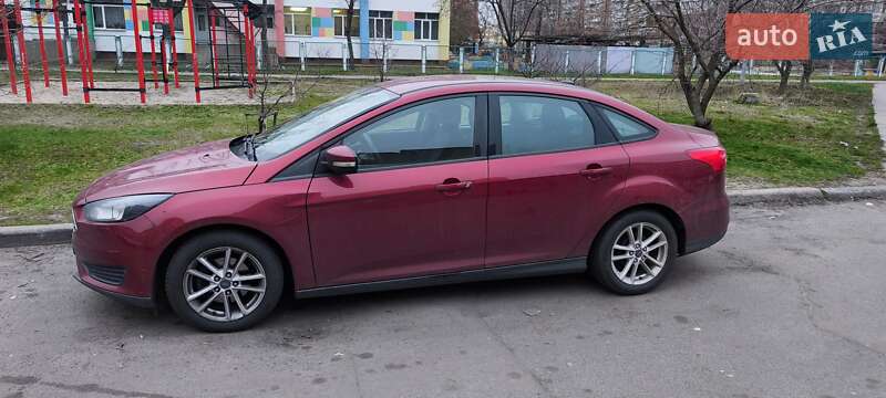 Седан Ford Focus 2015 в Киеве фото 3 Седан Ford Focus 2015 в Киеве