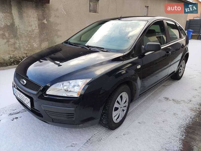 Хетчбек Ford Focus 2005 в Мукачевому