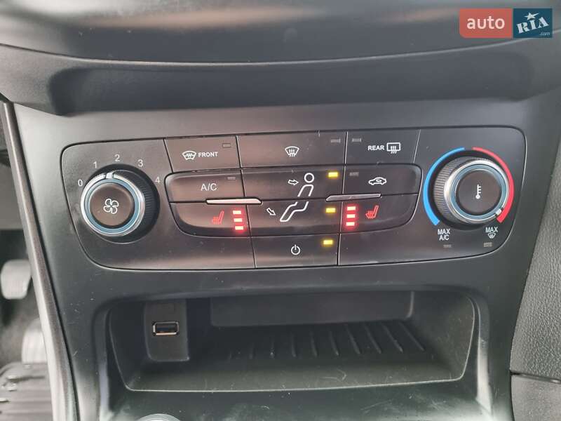 Хэтчбек Ford Focus 2015 в Харькове фото 25 Хэтчбек Ford Focus 2015 в Харькове