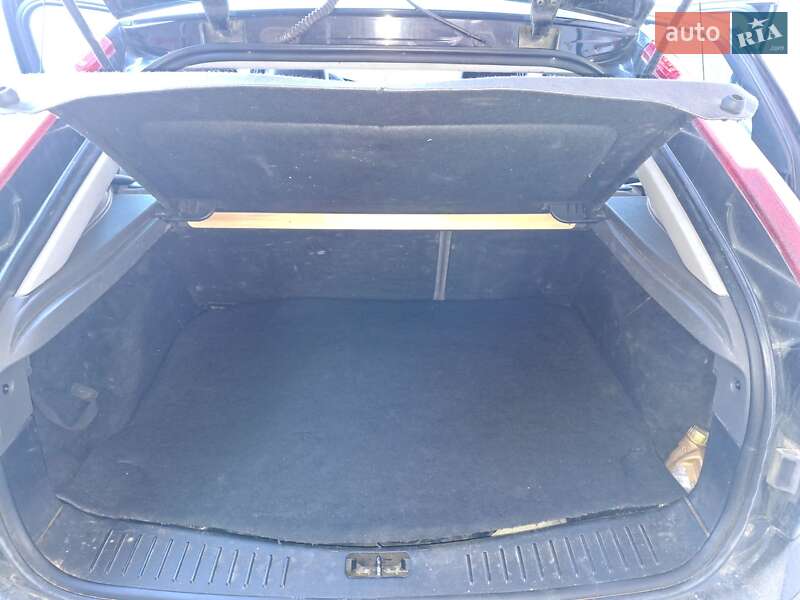 Хэтчбек Ford Focus 2007 в Вашковцах