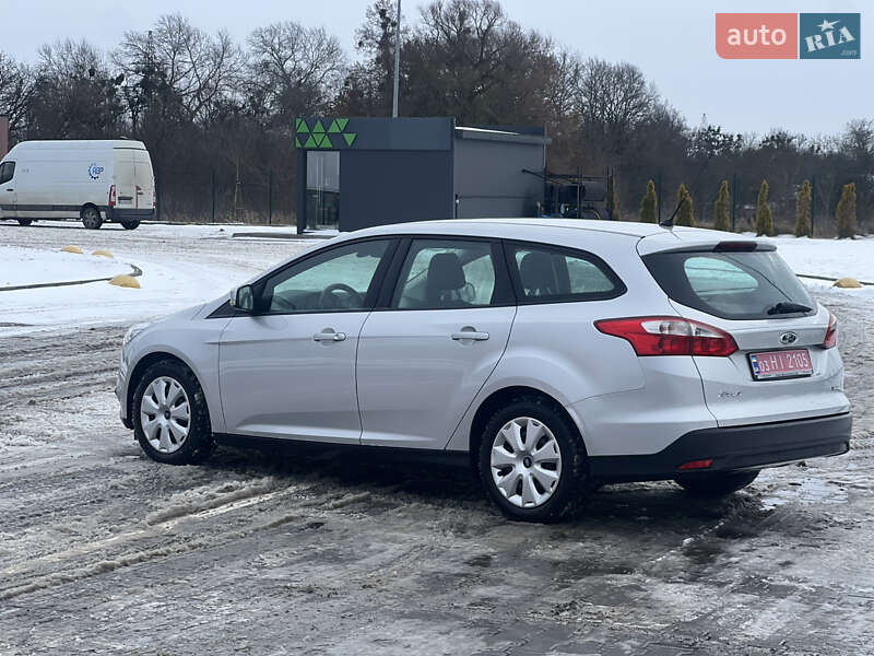 Универсал Ford Focus 2013 в Луцке фото 5 Универсал Ford Focus 2013 в Луцке