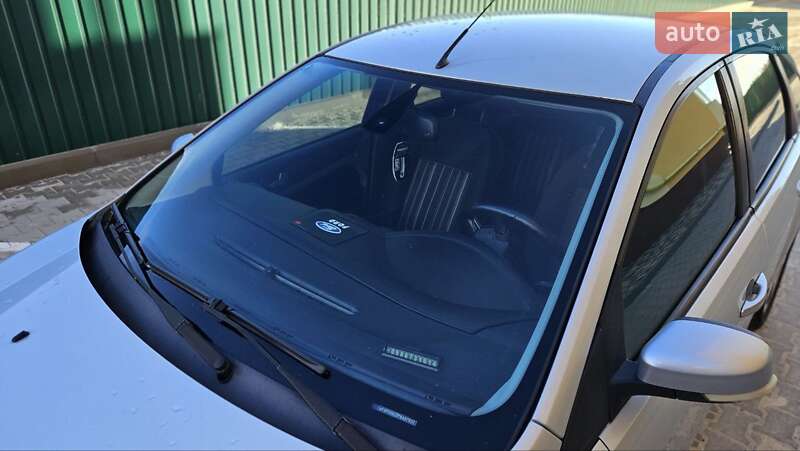 Хэтчбек Ford Focus 2008 в Киеве фото 14 Хэтчбек Ford Focus 2008 в Киеве