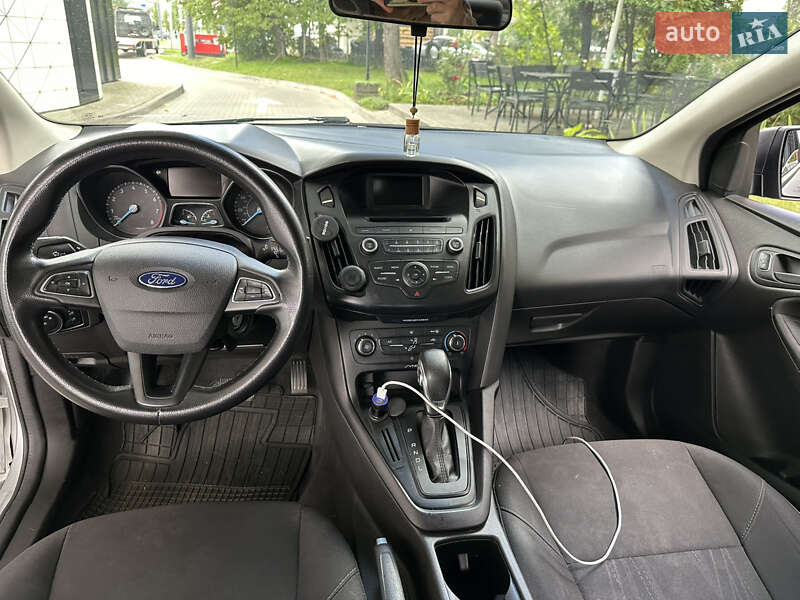 Седан Ford Focus 2017 в Львове
