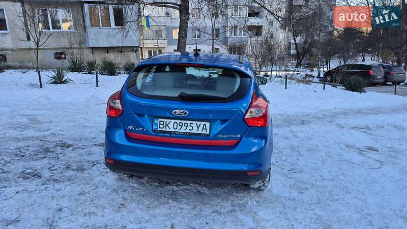 Хэтчбек Ford Focus 2014 в Ровно