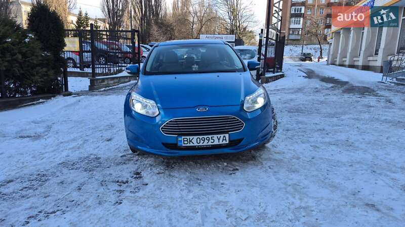 Хэтчбек Ford Focus 2014 в Ровно