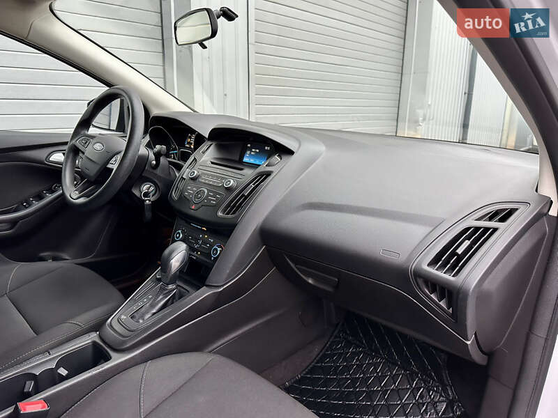 Седан Ford Focus 2017 в Киеве