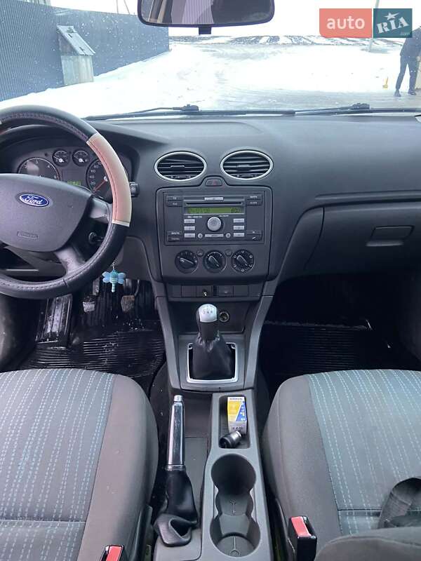 Хэтчбек Ford Focus 2006 в Чорткове