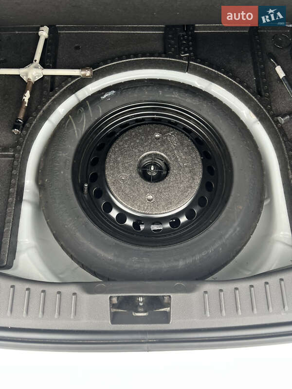 Хэтчбек Ford Focus 2015 в Киеве