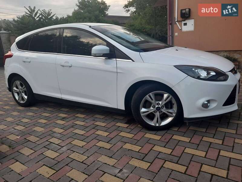 Хетчбек Ford Focus 2013 в Виноградові