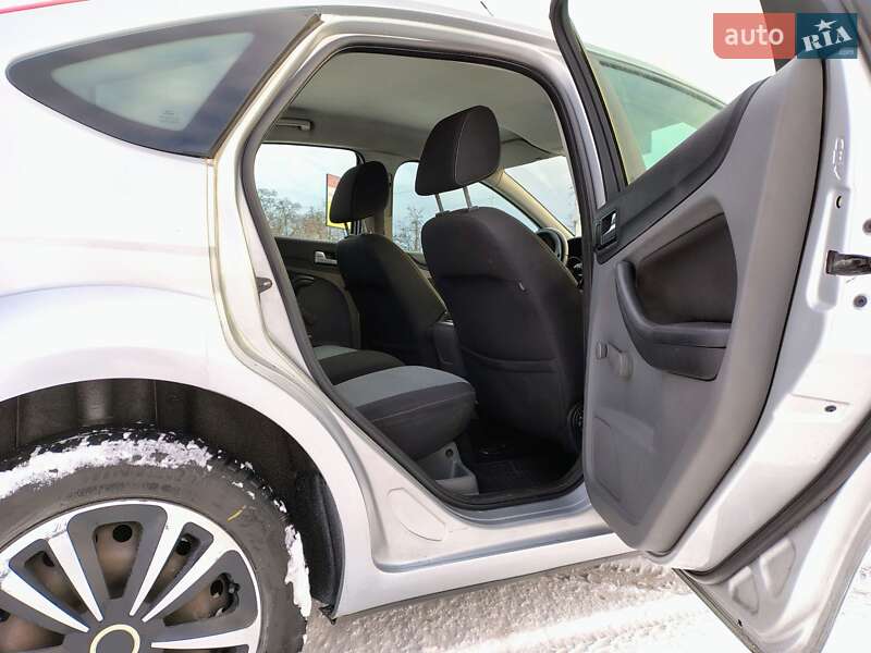 Хетчбек Ford Focus 2011 в Броварах фото 20 Хетчбек Ford Focus 2011 в Броварах