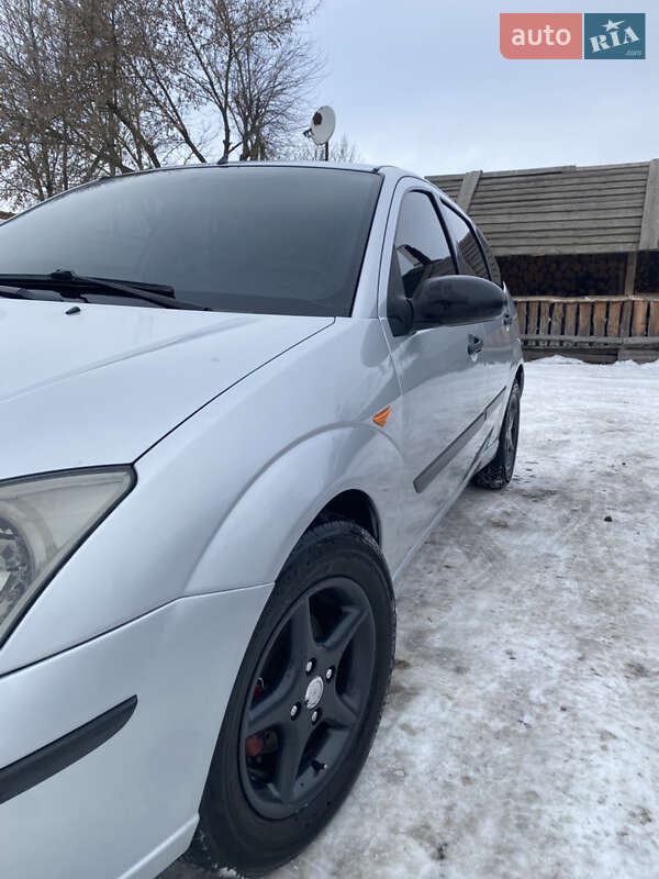 Хэтчбек Ford Focus 2003 в Рогатине