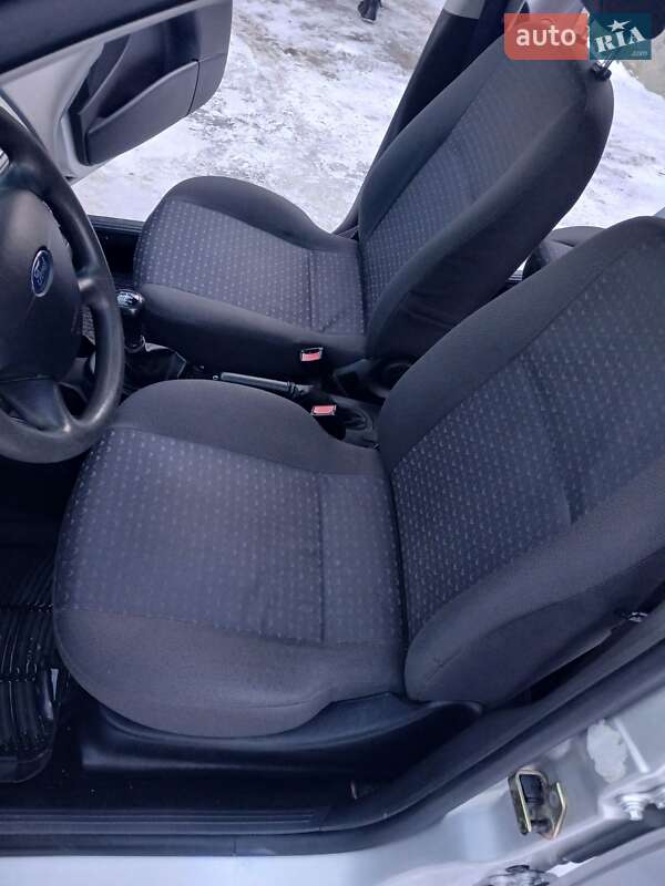 Универсал Ford Focus 2004 в Тернополе фото 51 Универсал Ford Focus 2004 в Тернополе
