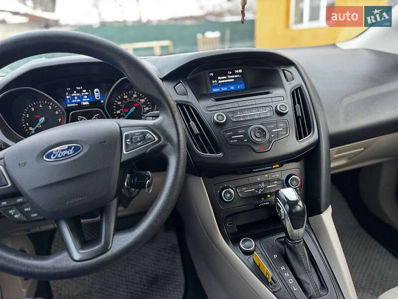 Седан Ford Focus 2015 в Новомосковске фото 6 Седан Ford Focus 2015 в Новомосковске
