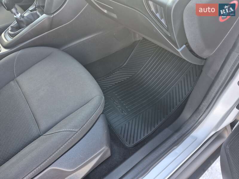 Универсал Ford Focus 2014 в Бродах фото 27 Универсал Ford Focus 2014 в Бродах