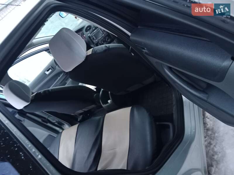 Універсал Ford Focus 2007 в Чернігові