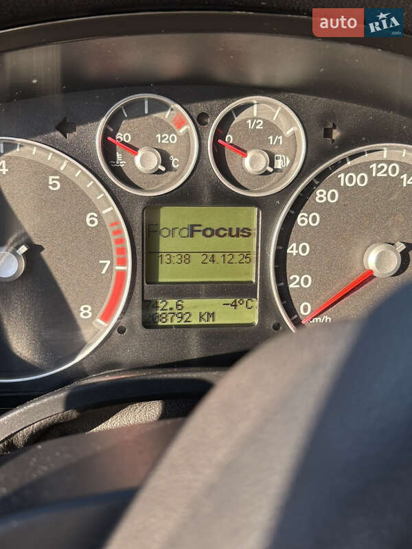 Хэтчбек Ford Focus 2005 в Киеве