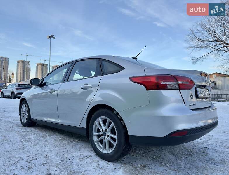 Седан Ford Focus 2015 в Киеве