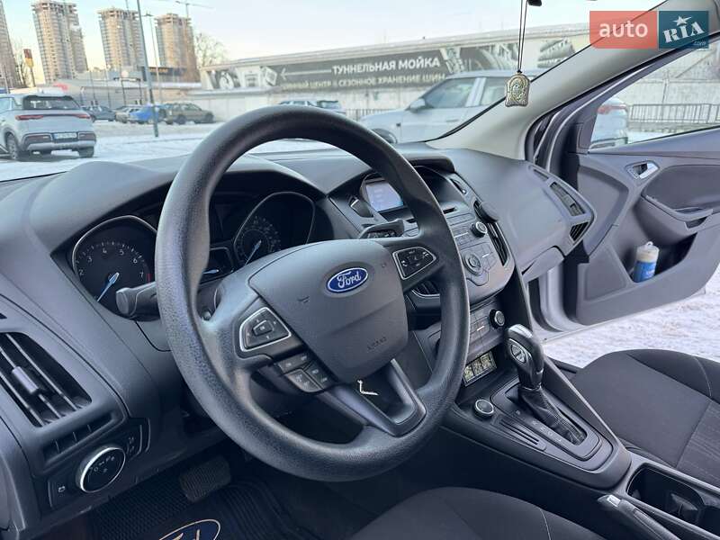 Седан Ford Focus 2015 в Киеве