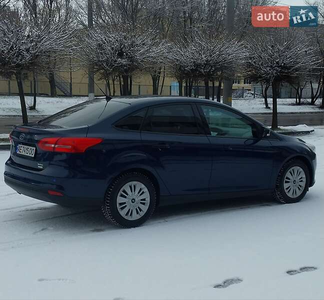 Седан Ford Focus 2015 в Днепре