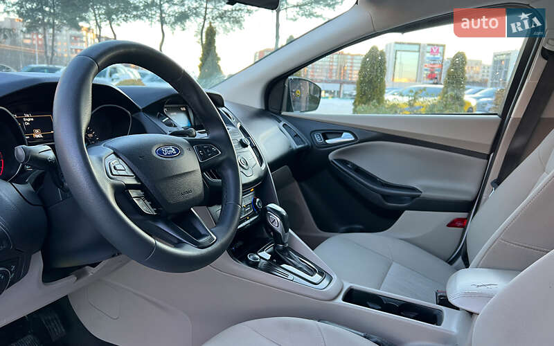 Хэтчбек Ford Focus 2016 в Львове