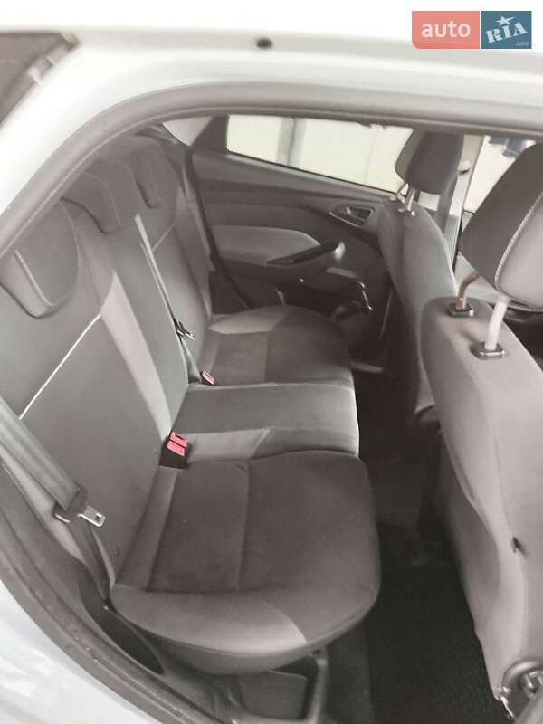 Хэтчбек Ford Focus 2014 в Киеве