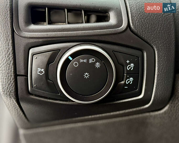 Седан Ford Focus 2015 в Славуте