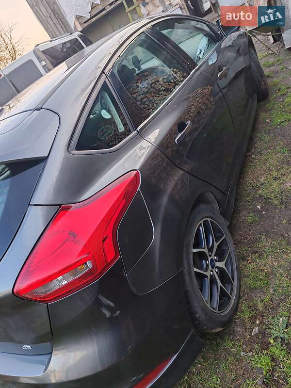 Хетчбек Ford Focus 2016 в Чернігові