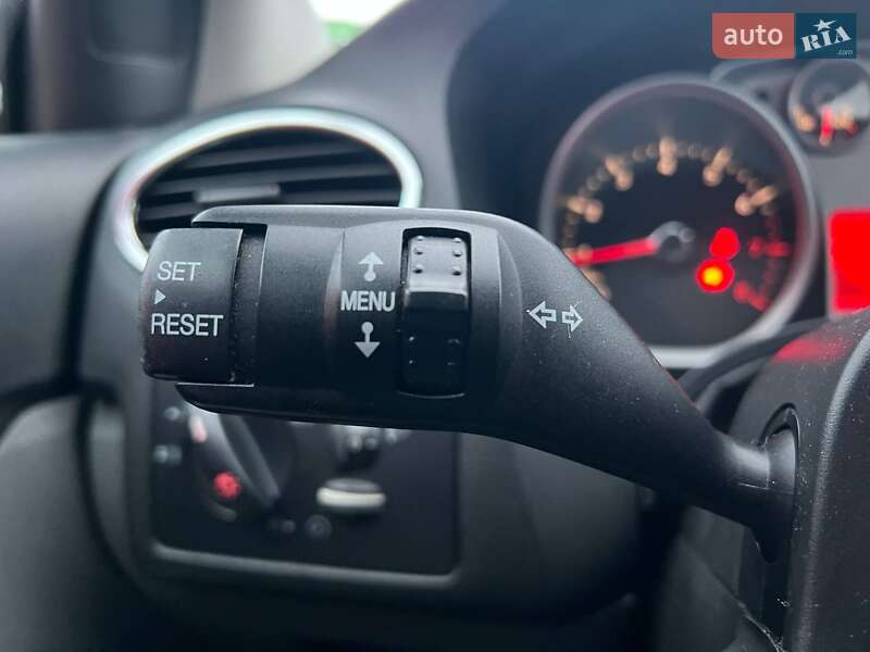 Седан Ford Focus 2010 в Киеве фото 18 Седан Ford Focus 2010 в Киеве