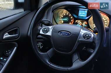 Хэтчбек Ford Focus 2013 в Киеве