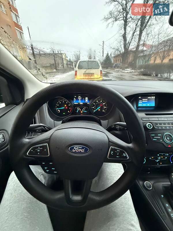 Седан Ford Focus 2017 в Дніпрі