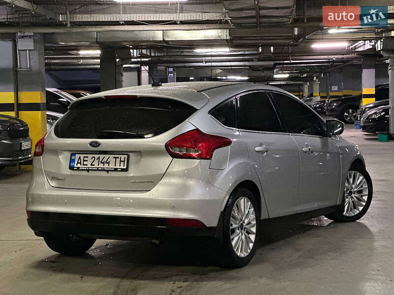 Хэтчбек Ford Focus 2016 в Днепре