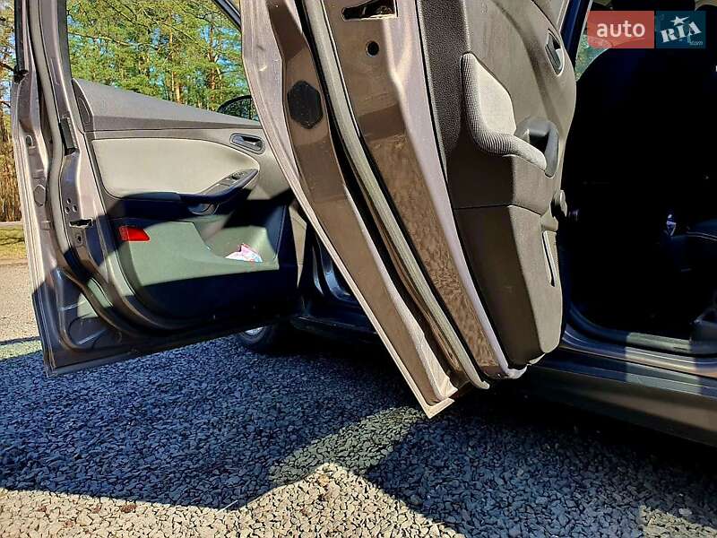 Хэтчбек Ford Focus 2013 в Луцке фото 7 Хэтчбек Ford Focus 2013 в Луцке