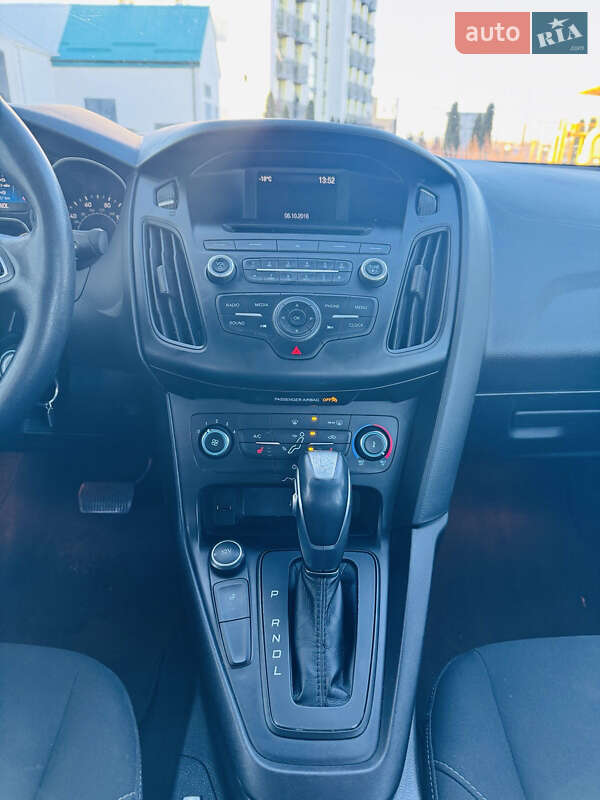 Седан Ford Focus 2016 в Києві