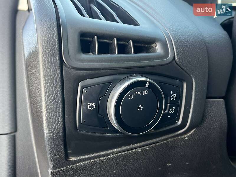 Седан Ford Focus 2013 в Львове фото 21 Седан Ford Focus 2013 в Львове