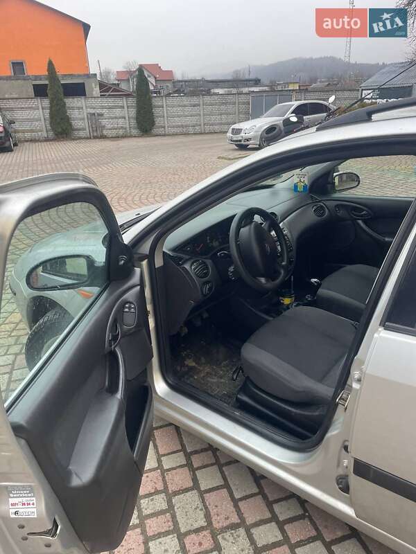 Универсал Ford Focus 2003 в Надворной