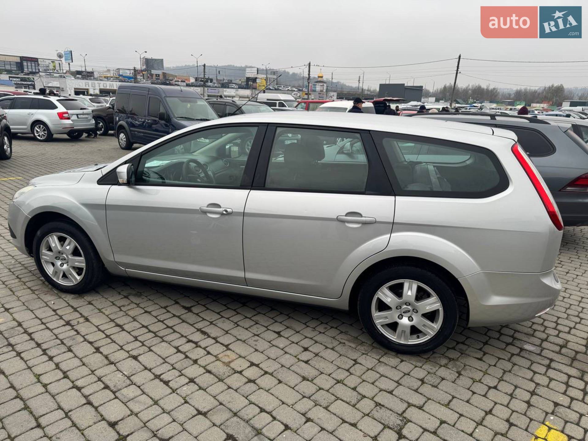 2010 Ford Focus - мініатюра 3