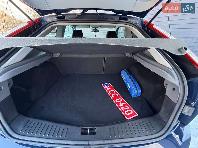 Хэтчбек Ford Focus 2008 в Каменском